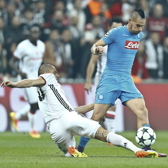 Football Soccer - Besiktas v Napoli - UEFA Champions League Group Stage - Group B - Vodafone Arena, Istanbul, Turkey - 1/11/16 Besiktas&#039; Gokhan Inler and Napoli&#039;s Marek Hamsik in action. REU ...