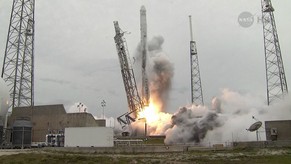 Die SpaceX Falcon 9 Rakete mit dem Schweizer Experiment an Bord hebt am Karfreitag ab.