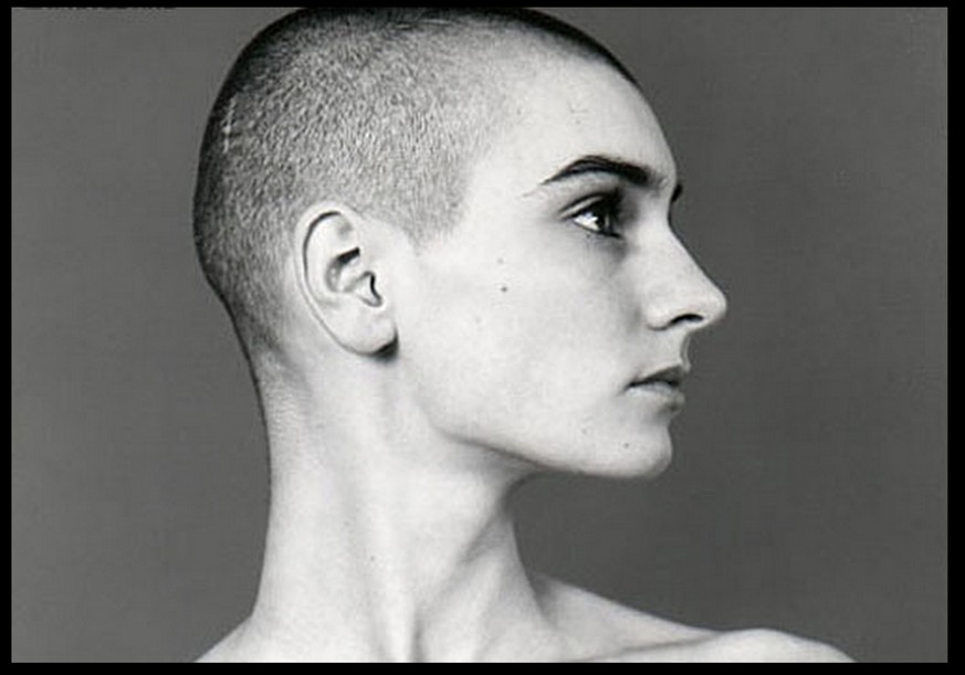 Sinead O'Connor sieht zwar heute nicht mehr ganz so aus, aber so sah sie aus, als «Nothing Compares to You» herauskam.