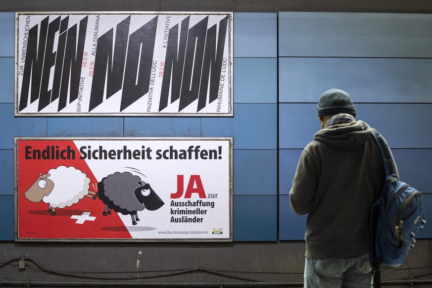 Plakate für und wider die DSI.