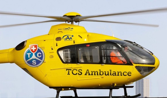 Die TCS Ambulanz flog unangemeldet in die Kontrollzone am Flughafen Zürich.