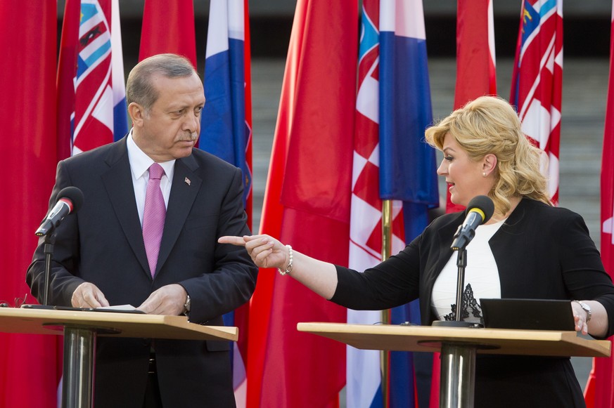 Der türkische Präsident Erdogan befindet sich zurzeit auf Staatsbesuch in Kroatien. Rechts die kroatische Präsidentin Kolinda Grabar-Kitarovic.&nbsp;