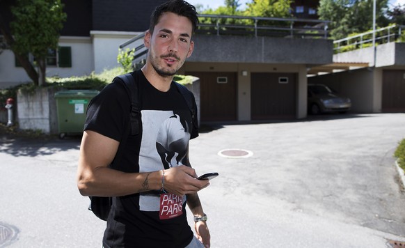 Kaum da, schon wieder weg: Roman Bürki leidet an einer&nbsp;Knochenhaut-Entzündung im linken Ellbogen.