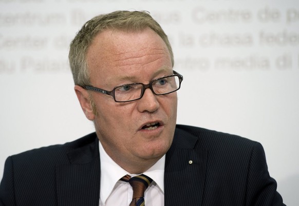 Nachrichten Linkding Hans Egloff, Praesident Hauseigentuemerverband Schweiz HEV, aeussert sich zur Initiative "Sicheres Wohnen im Alter" am Mittwoch, 11. Juli 2012, in Bern.(KEYSTONE/Peter Schneider)