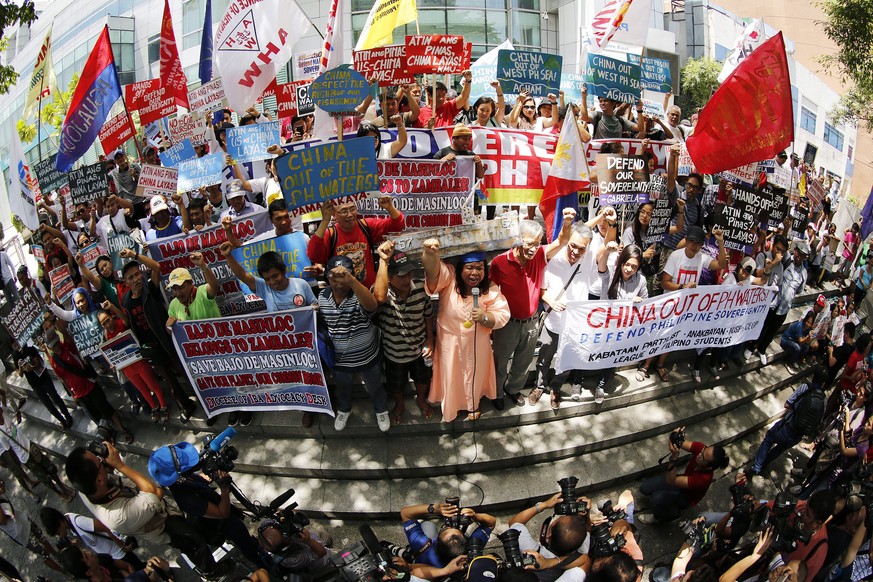 Proteste in Manila gegen den Territorialanspruch Chinas auf die Spratly-Inseln.