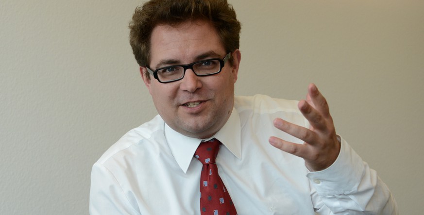 Simon Schlauri: «Der freie Zugang zum Internet ist gefährdet. Zum Beispiel wurde WhatsApp in Holland von einem Mobilfunkanbieter blockiert, weil ihm die Kurznachrichten-App das lukrative Geschäft ...