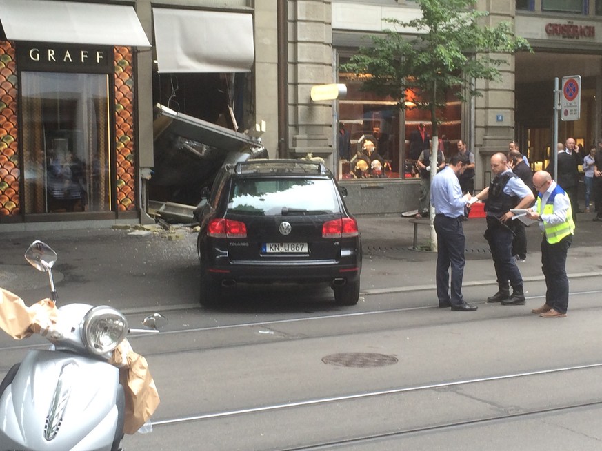 Zürich, Bahnhofstrasse, Samstagmittag.&nbsp;