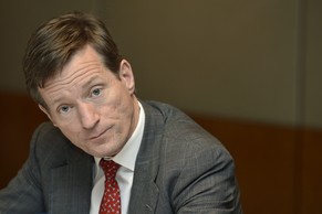 ZUR ANHOERUNG VON CREDIT SUISSE-CHEF BRADY DOUGAN VOR DEM US SENAT STELLEN WIR IHNEN FOLGENDES ARCHIVBILD ZUR VERFUEGUNG - Brady Dougan, CEO de la Banque Credit Suisse SA s&#039;exprime devant des jou ...