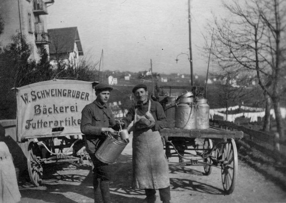 Hauslieferdienste in Grenchen: Bäcker und Milchmann um 1915.
