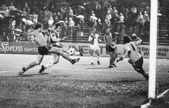 Claudio Sulser in einer Partie gegen den FC St. Gallen 1977.