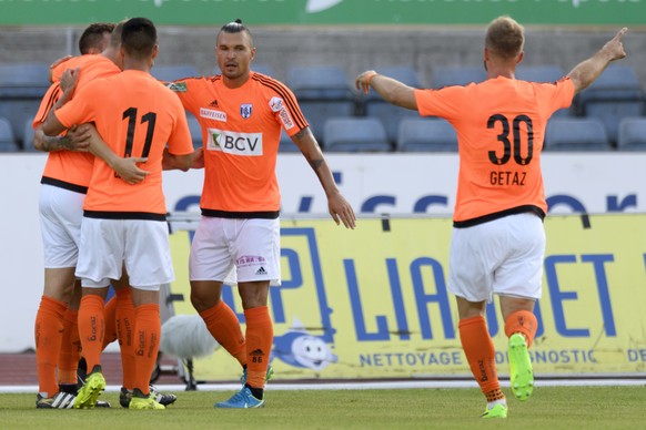 Les joueurs lausannois laissent eclater leur joie apres le 1 a 0 lors de la rencontre de football de Super League entre le FC Lausanne-Sport, LS, et le Grasshopper Club Zuerich, GC, ce samedi 26 aout  ...