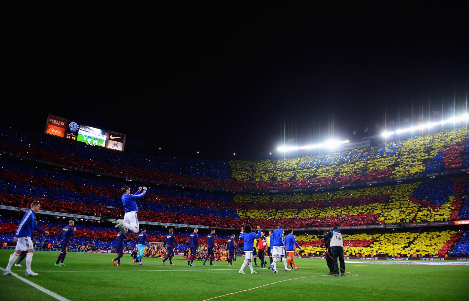 Gewaltige Choreografie im Camp Nou vor dem Spiel im März 2015.