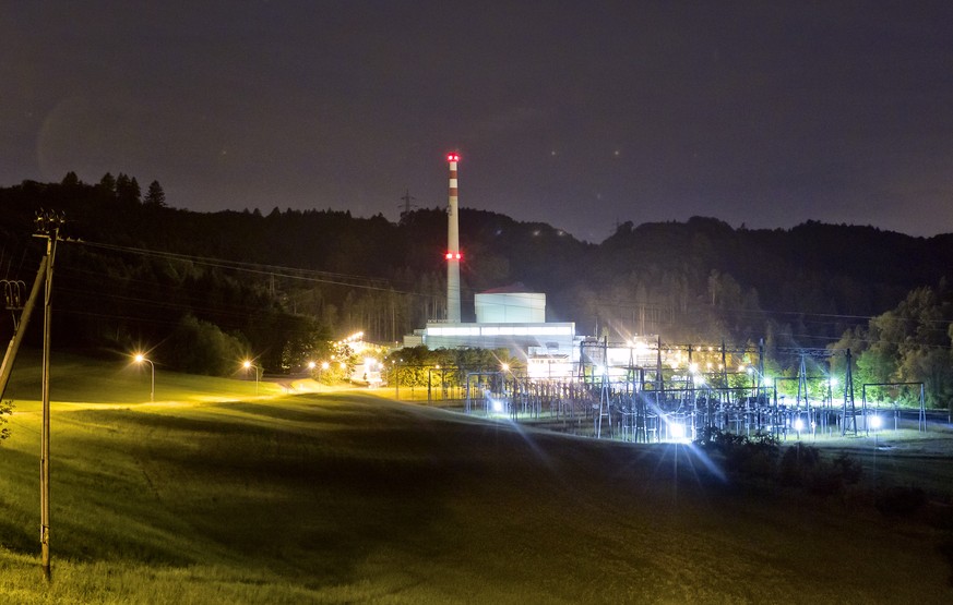 THEMENBILD ZUR KANTONALEN ABSTIMMUNG MUEHLEBERG VOM NETZ --- Das Kernkraftwerk Muehleberg im Kanton Bern, aufgenommen am 9. Juni 2011. (KEYSTONE/Alessandro Della Bella)