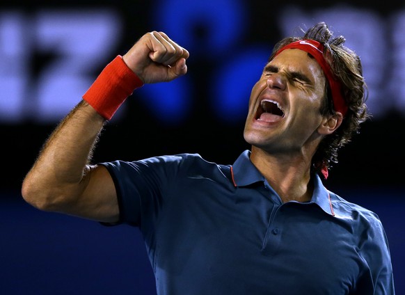 ZUM 35. GEBURTSTAG DES SCHWEIZER TENNISSPIELER ROGER FEDERER AM MONTAG, 8. AUGUST 2016, STELLEN WIR IHNEN FOLGENDES BILDMATERIAL ZUR VERFUEGUNG - Roger Federer of Switzerland celebrates after defeatin ...