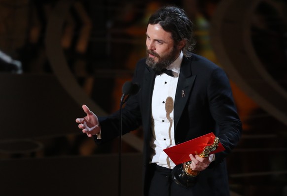 89th Academy Awards - Oscars Awards Show - Hollywood, California, U.S. - 26/02/17 - Casey Affleck speaks as he accepts the Oscar for Best Actor for &quot;Manchester by the Sea&quot;. REUTERS/Lucy Nich ...