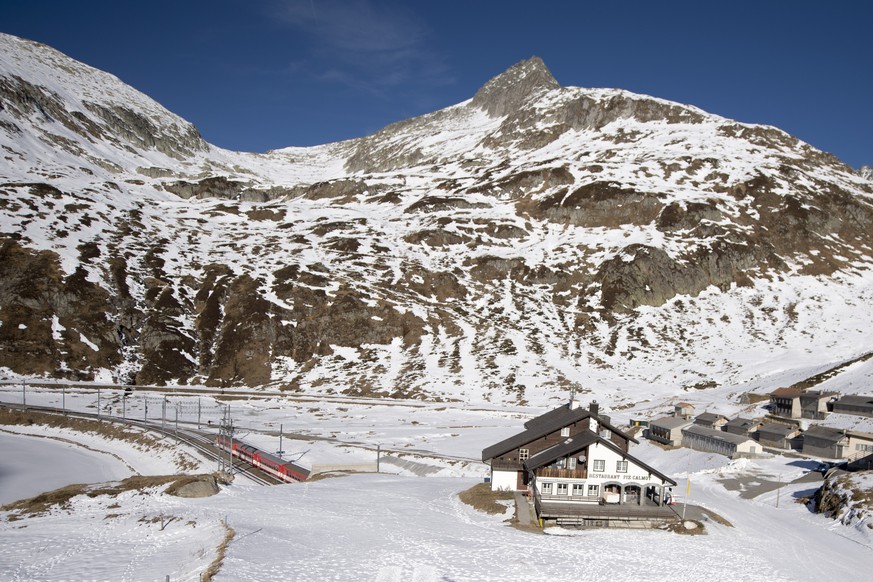 Die Landschaft des zukuenftig erschlossenen Skigebiets unterhalb des Schneehuenerstocks am Donnerstag, 15. Dezember 2016. Mit einer offiziellen Eroeffnungsfeier mit Prominenten und Gaesten wird der Se ...