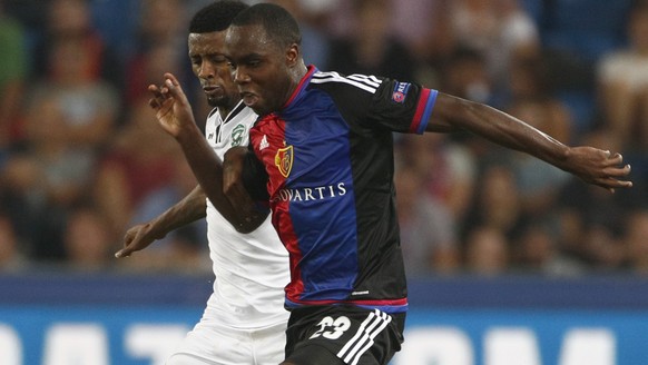 13.09.2016; Basel; Fussball Champions League - FC Basel - PFC Ludogorets Razgrad; Jonathan Cafu (L, Rasgard) gegen Eder Balanta (R, Basel) (Marc Schumacher/freshfocus)