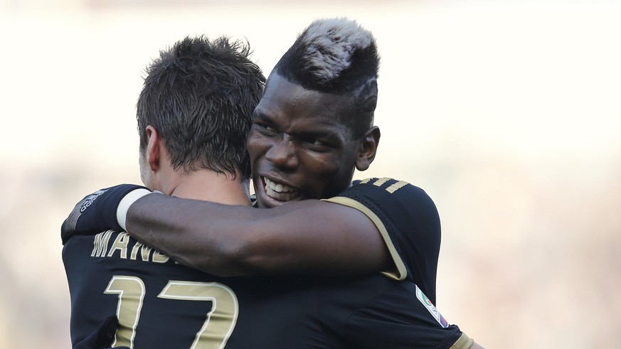 Die Juve-Goalgetter feiern: Pogba und Mandzukic.