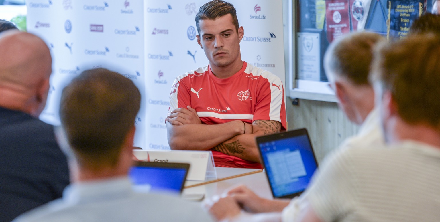 30.08.2016; Freienbach; Fussball WM Quali - Training Schweiz;
Granit Xhaka (SUI) an der Pressekonferenz 
(Andy Mueller/freshfocus)