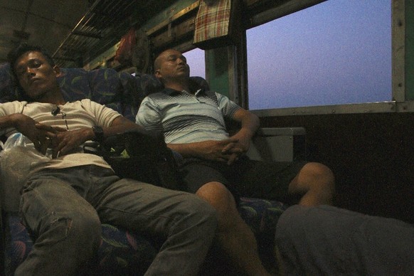 Die frühe Abfahrtszeit ist zwar ein «pain in the ass», wie mein früherer Chef sagen würde, aber zumindest sind die Sitzplätze bequem. Punkt Myanmar Railways.
