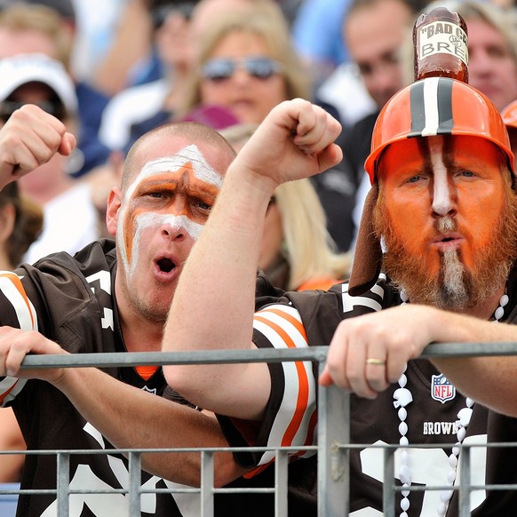 NASHVILLE, TN - OCTOBER 05: Fans of the Cleveland Browns &#039;woof&#039; during a game against the Tennessee Titans at LP Field on October 5, 2014 in Nashville, Tennessee. Frederick Breedon/Getty Ima ...
