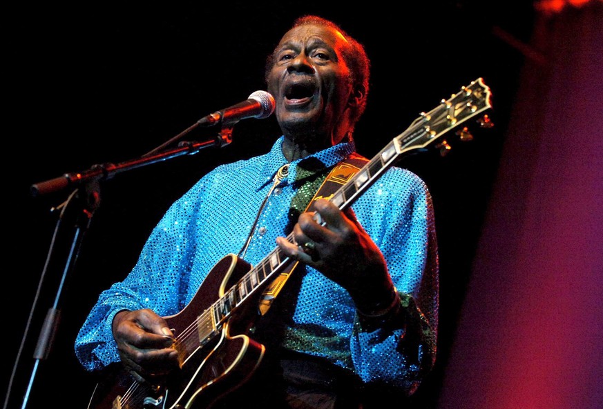 epa05580755 (FILE) A file picture dated shows US musician Chuck Berry performing at the Kongresshaus in Zurich, Switzerland, 07 November 2005. Berry will celebrate his 90th birthday on 18 October 2016 ...