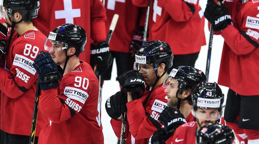 Nachdenkliche Schweizer nach der 2:7-Klatsche gegen Kanada.