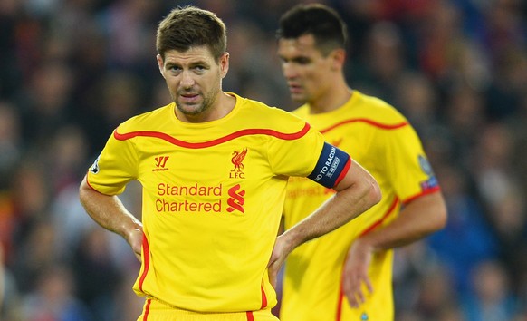 Ratlos im St.Jakobs-Park: Liverpool-Ikone Steven Gerrard.