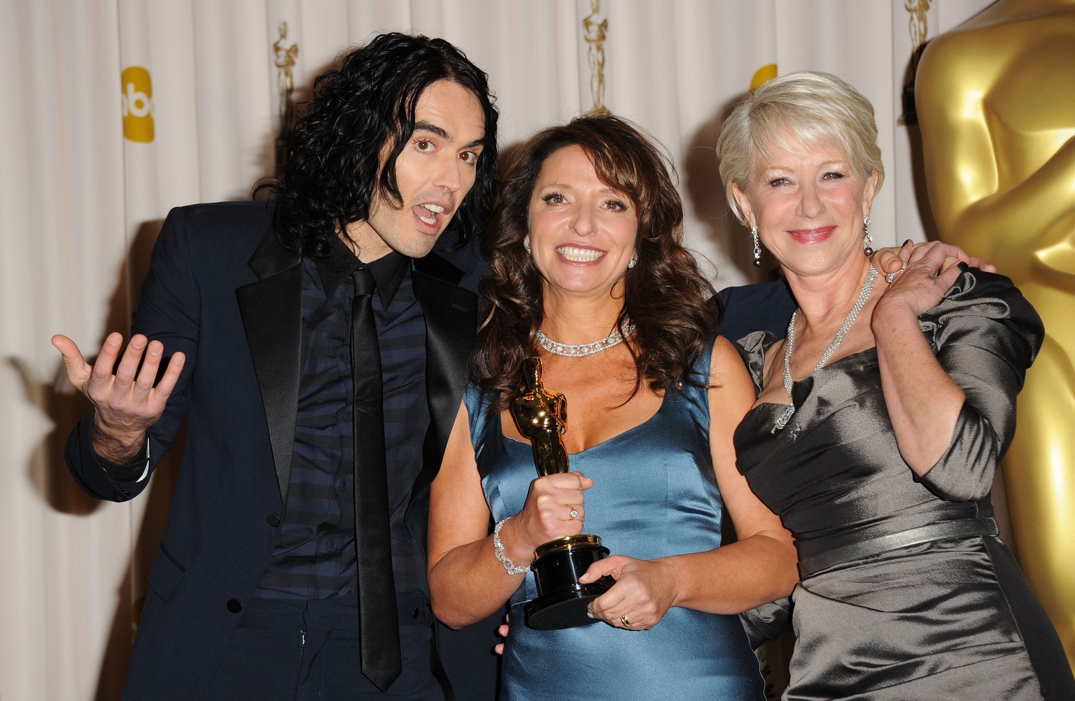 Am 27. Februar 2011 überreichten Russell Brand und Helen Mirren den Oscar für den besten fremdsprachigen Film («In a Better World») an Susanne Bier.