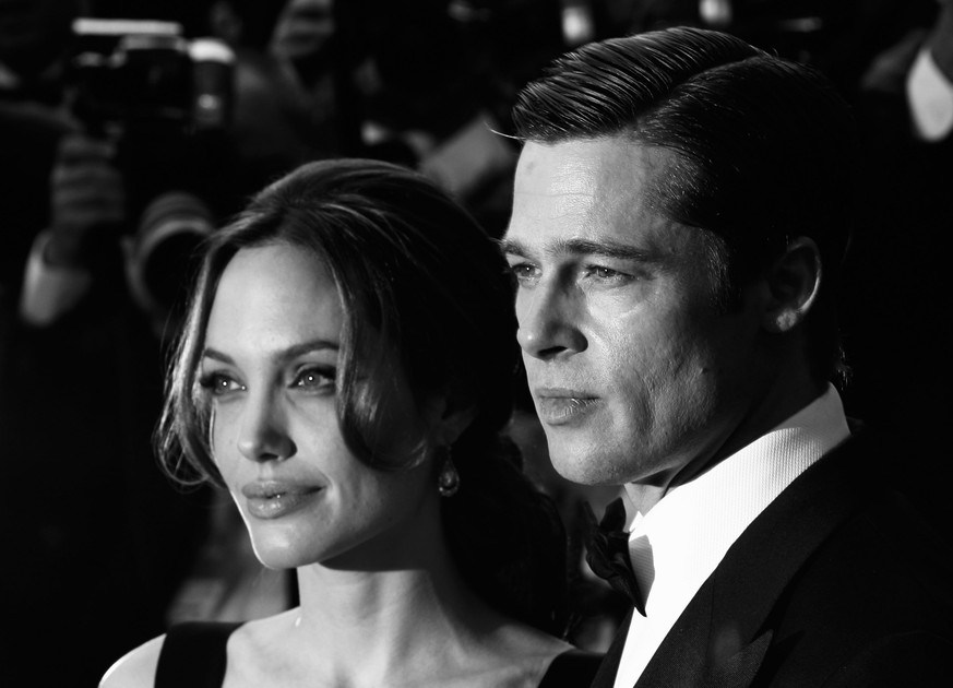 2007: Sie sind die Royals der Filmwelt, sie lieben einander innig und am liebsten manifestieren sie diese Liebe in der Herstellung oder Anschaffung von Kindern. Angelina Jolie und Brad Pitt bei der Pr ...