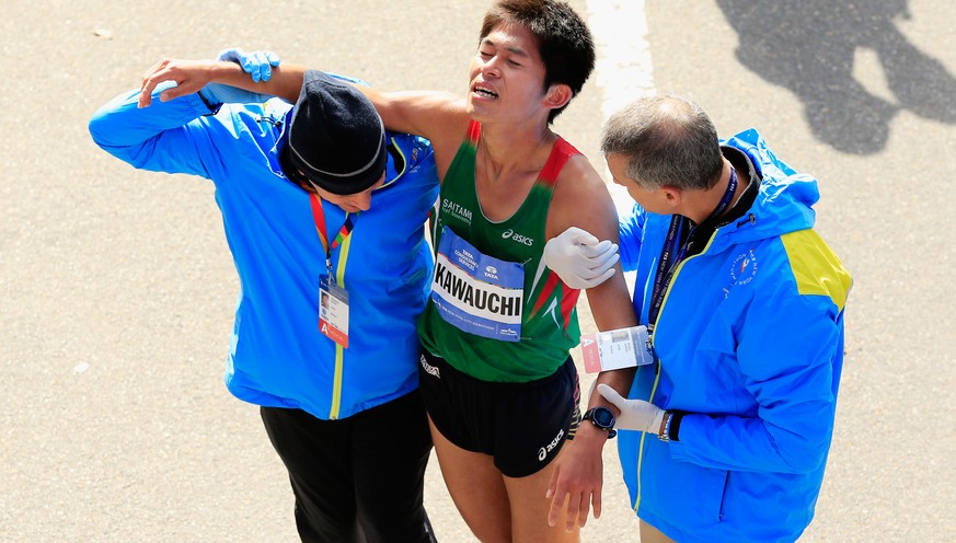 Total ausgelaugt: Yuki Kawauchi nach dem New York Marathon 2014.