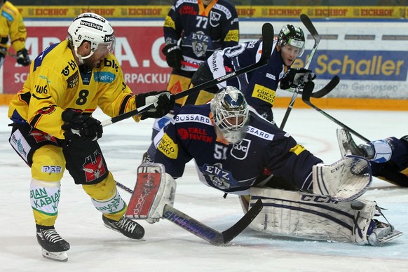 Mag Stephan nicht: Die Nähe zu Gegenspieler&nbsp;Derek Roy.