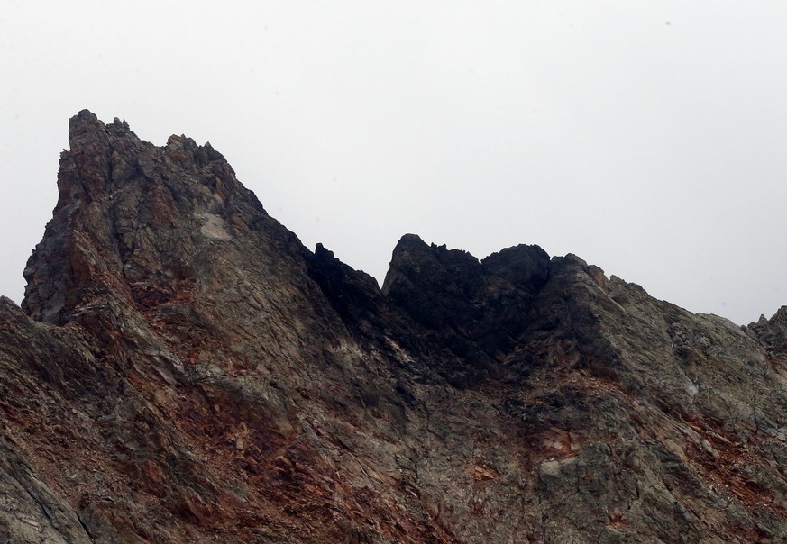 A general view shows the place where a Swiss Army Airforce F/A-18 C fighter jet crashed in the Susten region, Switzerland August 31, 2016. REUTERS/Ruben Sprich