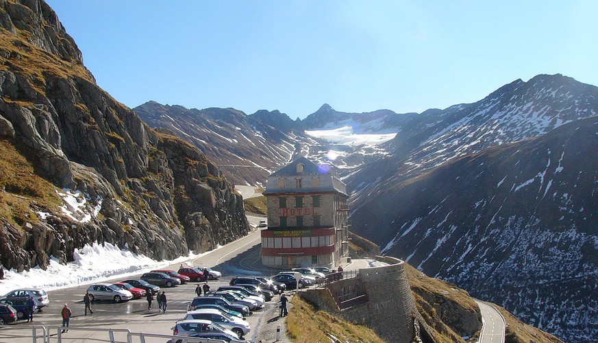 Hier fuhr schon James Bond vorbei: Das Hotel Belvédère unterhalb der Furka-Passhöhe.&nbsp;Ein Tipp watson-Redaktionsleiter Franz Ermel.