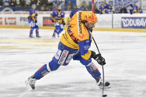 Andres Ambuehl von Davos, beim vierten Playoff-Halbfinalspiel der National League A zwischen dem HC Davos und EV Zug, am Dienstag, 28. Maerz 2017, in der Vaillant Arena in Davos. (PPR/Gian Ehrenzeller ...