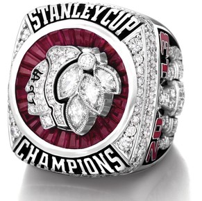 Einen mit Diamanten besetzten Ring am Finger wünschen sich im Eishockey-Sport auch die Männer.