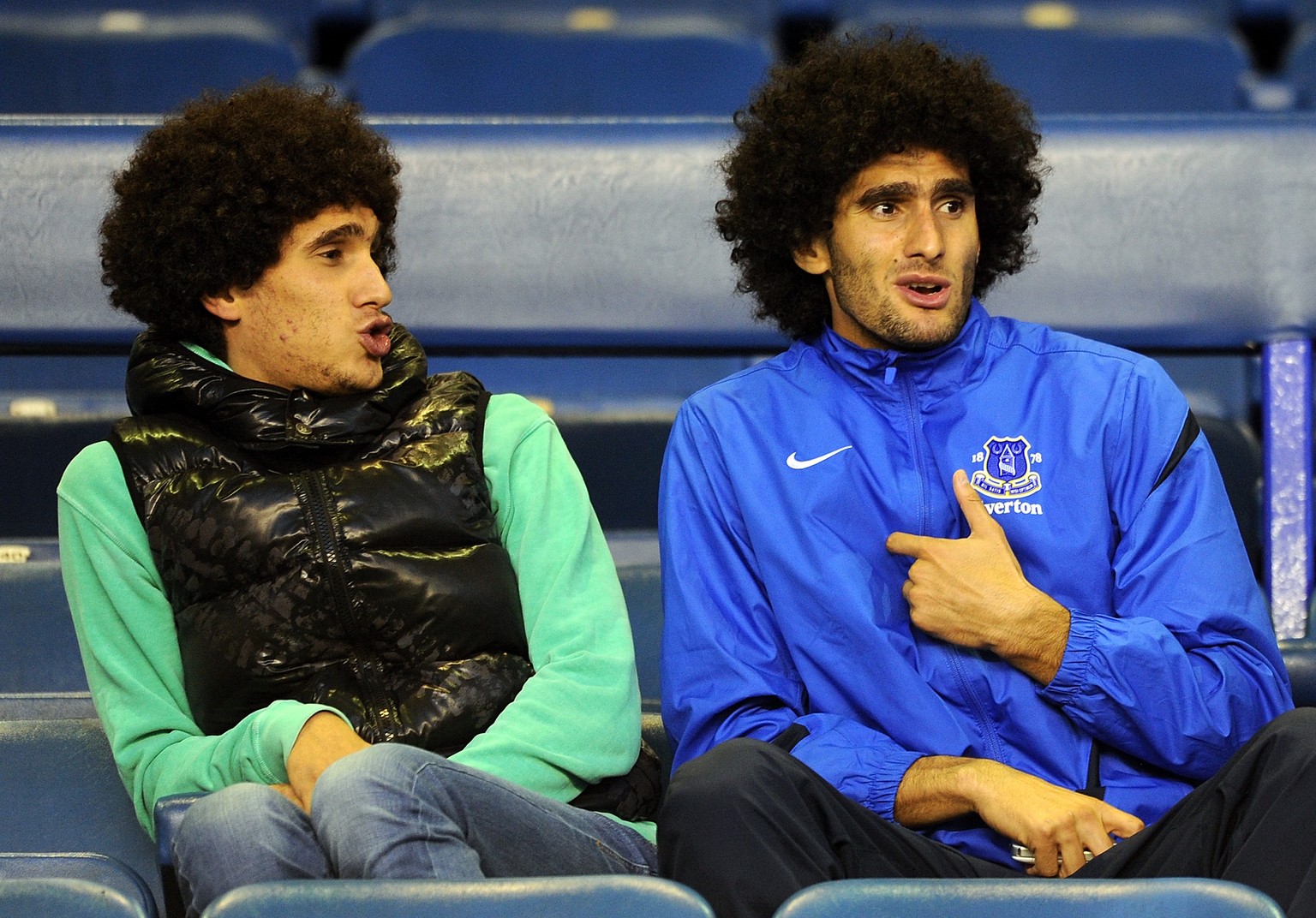 «Der soll aussehen wie ich?» Marouane Fellaini mit seinem Zwillingsbruder Mansour.