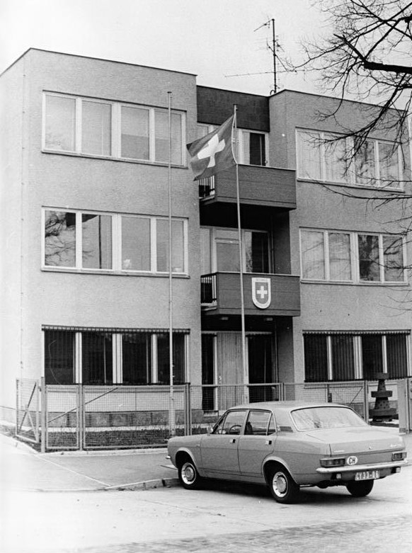 ADN-ZB Deutsche Demokratische Republik 22.3.1973 schw Botschaftsgebäude der Schweiz in der DDR-Hauptstadt Berlin Unser Foto zeigt das Gebäude der diplomatischen Vertretung der Schweizerischen Eidgenos ...