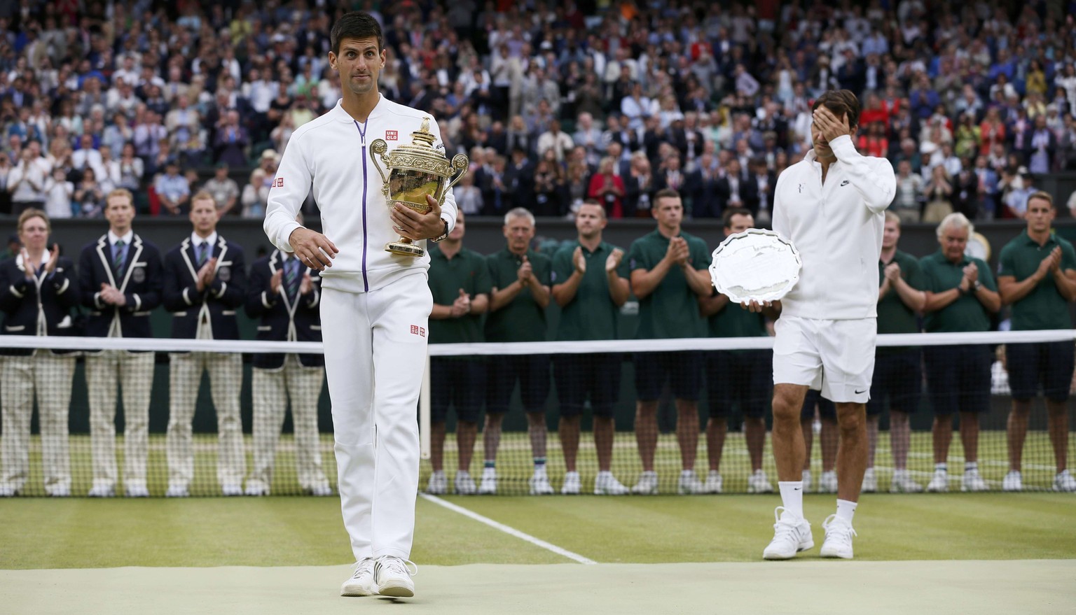 Federer zog gegen Djokovic in Wimbledon den Kürzeren.