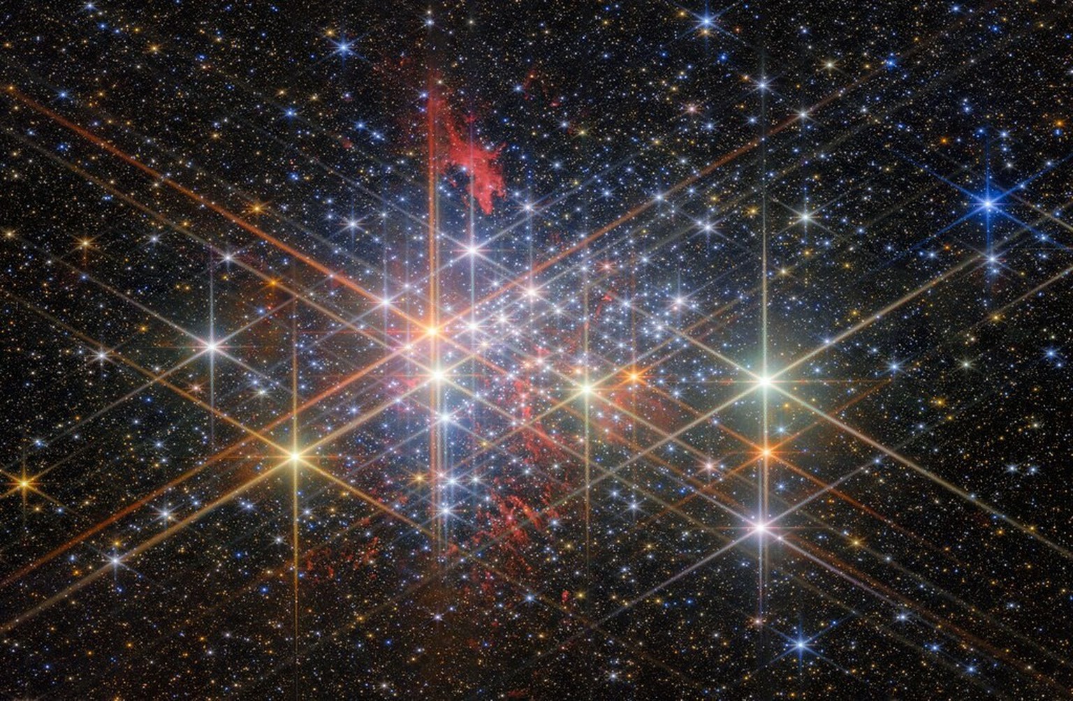 Nachrichten Linkding Here is Webb's look at Westerlund 1, one of the closest clusters of its kind. Super star clusters are young and contain more than 10,000 times the mass of the Sun packed into a small volume. West ...