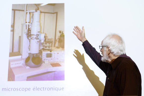 Jacques Dubochet, University of Lausanne, one of the 2017 Nobel Prize winners in Chemistry gives a lecture at the Universitiy of Lausanne, UNIL, Switzerland, Thursday, October 5, 2017. The Karolinska  ...