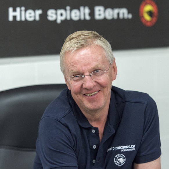 Der neue finnische SCB-Headcoach Kari Jalonen nach Ende des Sommertrainigs beim Interviewtermin am Dienstag, 14. Juni 2016, in der PostFinance-Arena in Bern. (KEYSTONE/Lukas Lehmann)