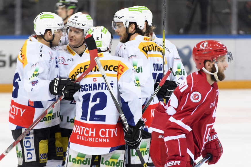Les joueurs biennois celebrent le 3eme but lors du match du championnat suisse de hockey sur glace de National League LNA, entre le Lausanne Hockey Club, LHC, et le EHC Biel Bienne ce jeudi 2 fevrier  ...