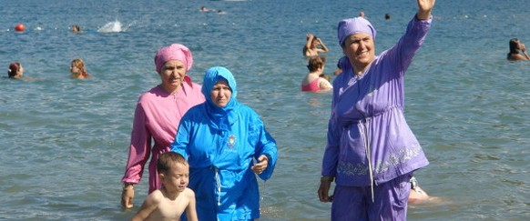 Nicht mehr erlaubt sind hingegen die weiten Burkinis.