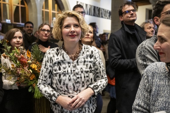 Nachrichten Linkding Die neugewaehlte Gemeinderaetin Melanie Mettler, GLP, freut sich nach Bekanntgabe der Schlussresultate, am Tag der staedtischen Wahlen, am Sonntag, 24. November 2024 im Rathaus in Bern. Die Stimmberec ...