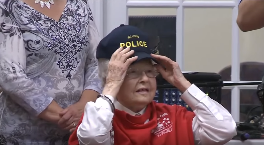 In Polizeigewahrsam: Die&nbsp;102-jährige Edie Simms.