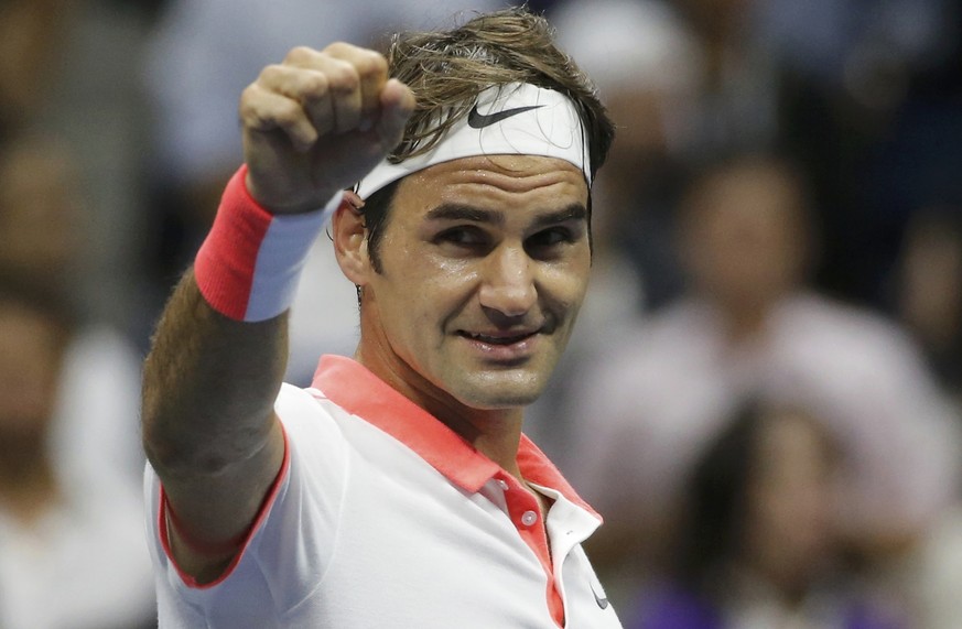 Roger Federer freut sich, weil du dir die restlichen Sport-Highlights des Wochenendes anguckst.