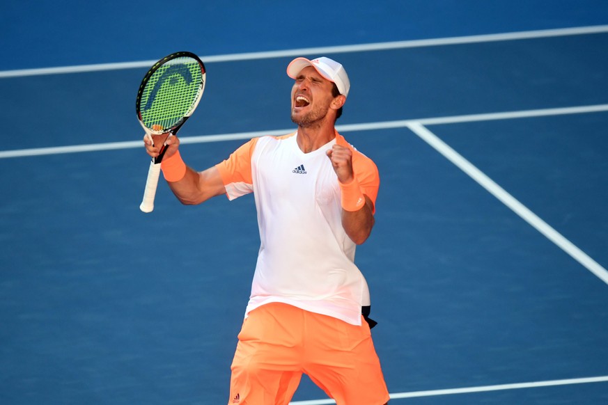 epa05740622 Mischa Zverev of Germany reacts during the match against Andy Murray of Britain during round four of the Men&#039;s Singles at the Australian Open Grand Slam tennis tournament in Melbourne ...