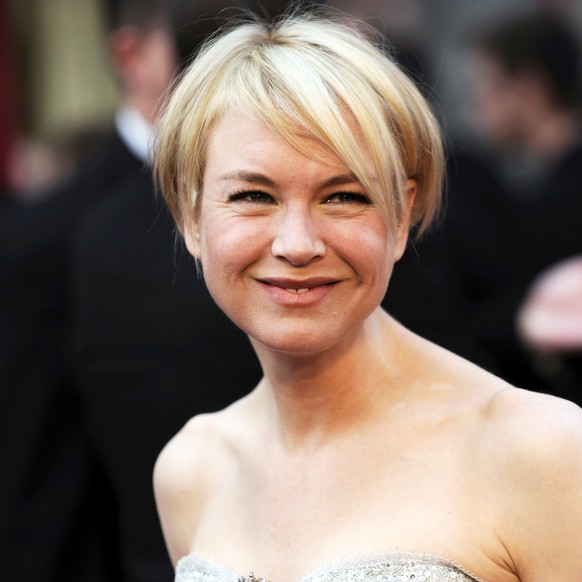 FILE - In this Feb. 24, 2008 file photo actress Renee Zellweger arrives for the 80th Academy Awards in Los Angeles. Zellweger says she looks different because she’s “living a different, happy, more fu ...