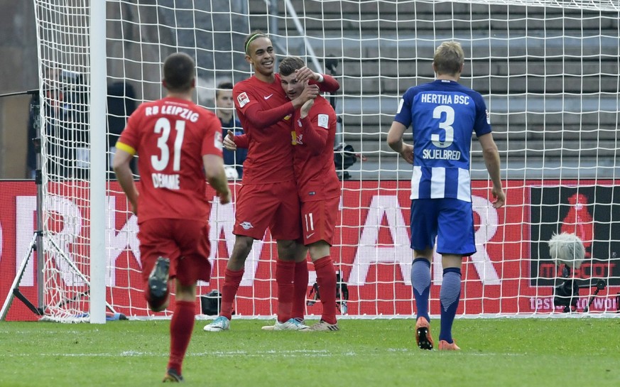 epa05947181 (L-R): Leipzig&#039;s Diego Demme, Leipzig&#039;s Yussuf Poulsen, Leipzig&#039;s Timo Werner celebrate after scoring 0-2 while Berlin&#039;s Per Ciljan Skjelbred stands next to them during ...